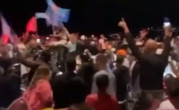 Milhares de adeptos do Nápoles festejam Taça de Itália sem máscaras ou distanciamento