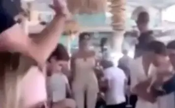 Tenista alemão do Top 10 é apanhado em festa depois de ter prometido isolamento de 14 dias