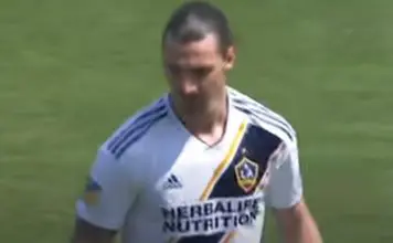 Primeiro golo de Ibrahimovic pelo LA Galaxy eleito o melhor da MLS