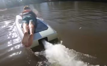 Pranchas de Surf elétricas atingem os 60 km/h em apenas 4 segundos