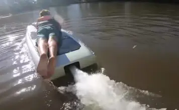 Pranchas de Surf elétricas atingem os 60 km/h em apenas 4 segundos