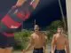 Mulher deixa homens de boca aberta com exercícios calisténicos