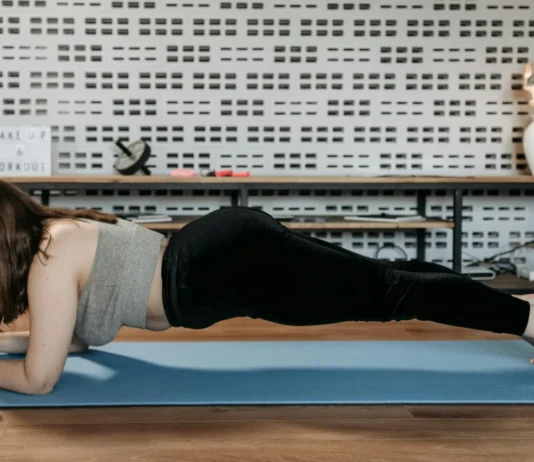 Faça este treino em casa durante 7 dias e veja o que muda no seu corpo